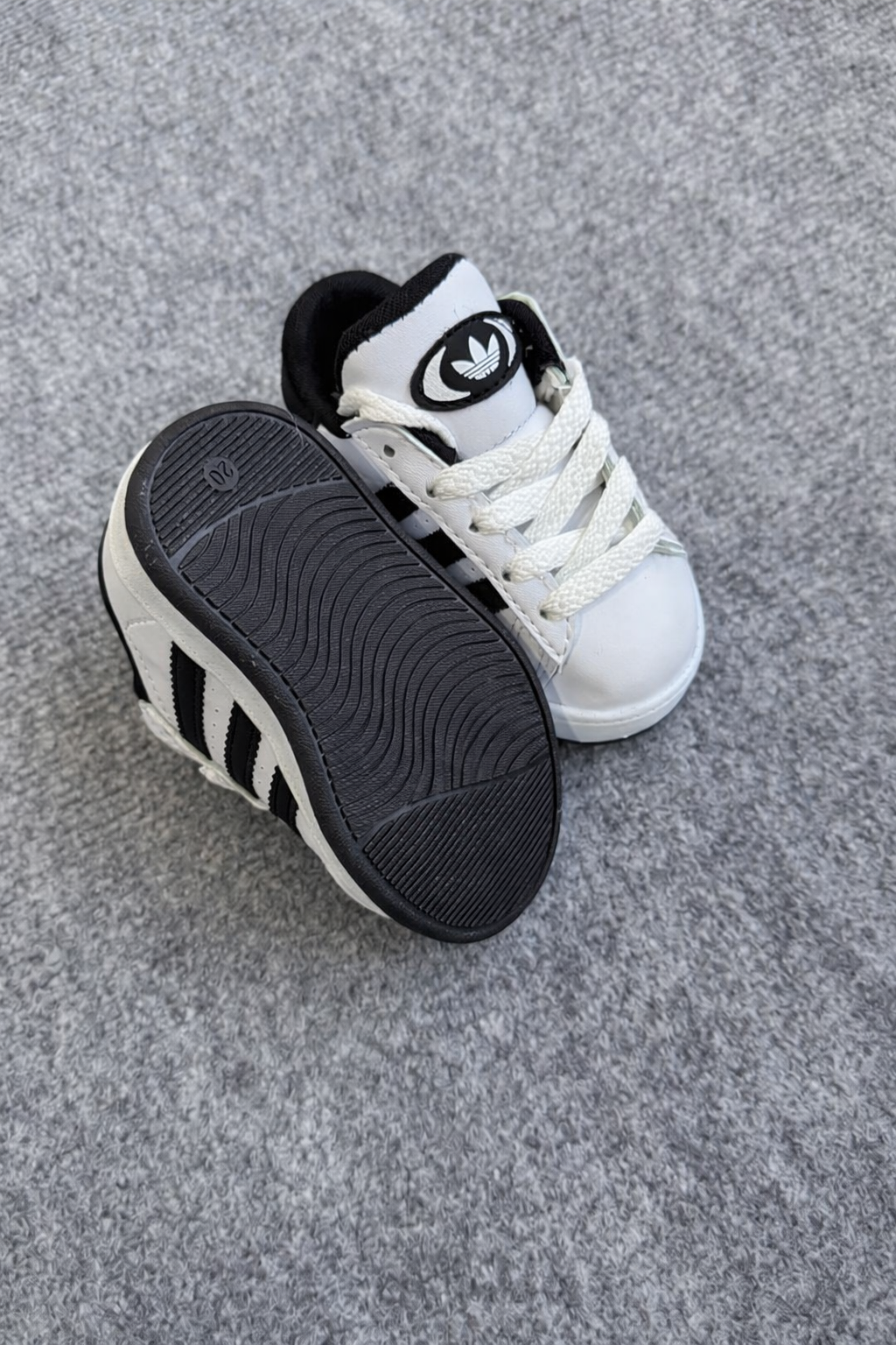 White & Black Kids’ Sneaker