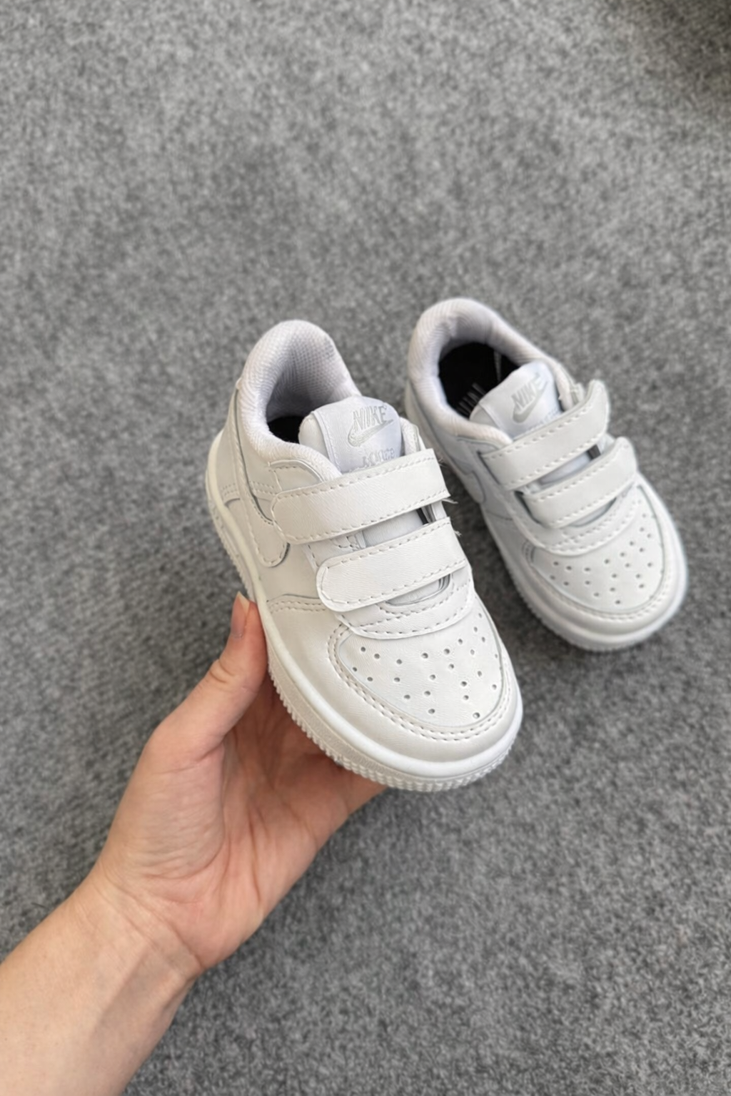 White Kids’ Sneaker